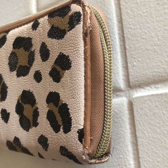 Betsey Johnson Cheetah Print Zip Up Wallet - Picture 7 of 10